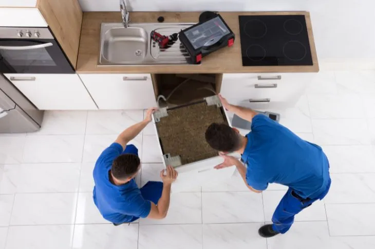 Kitchen assembly with dishwasher installation